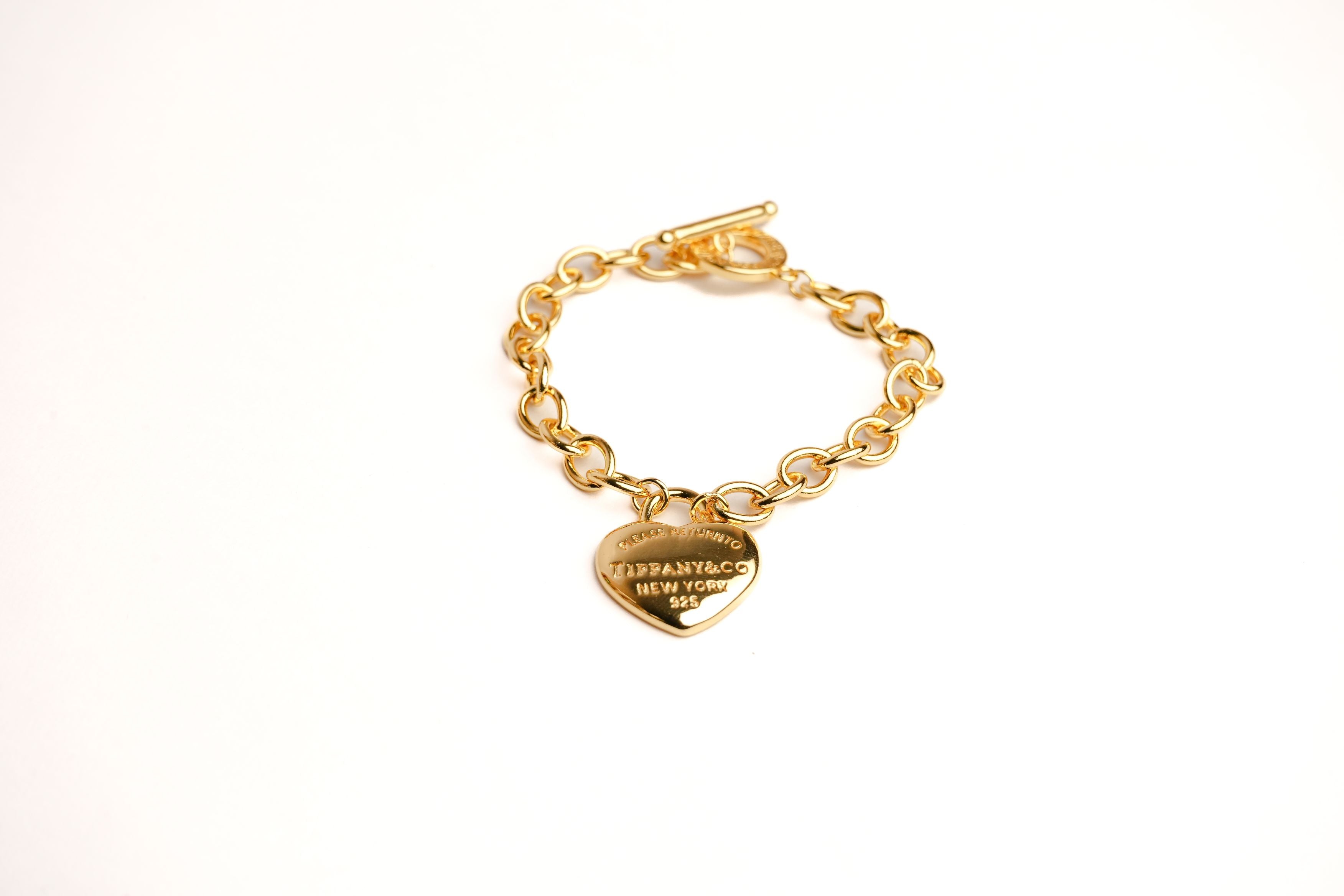 Alphabet Tiff & Co Link Chain Bracelet with Heart Motif in Gold | Love Charm Jewelry