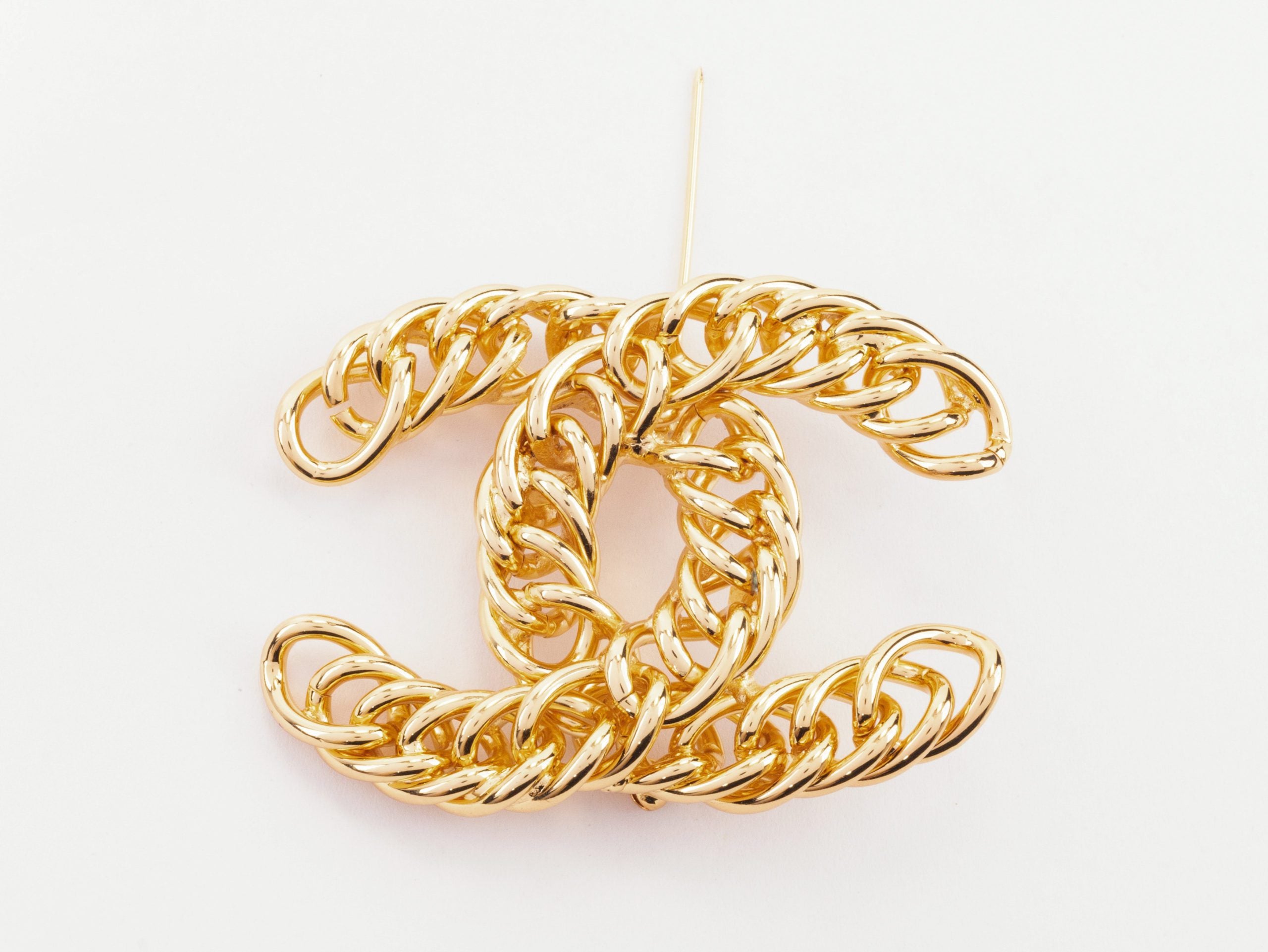 Gold Double C chain brooch