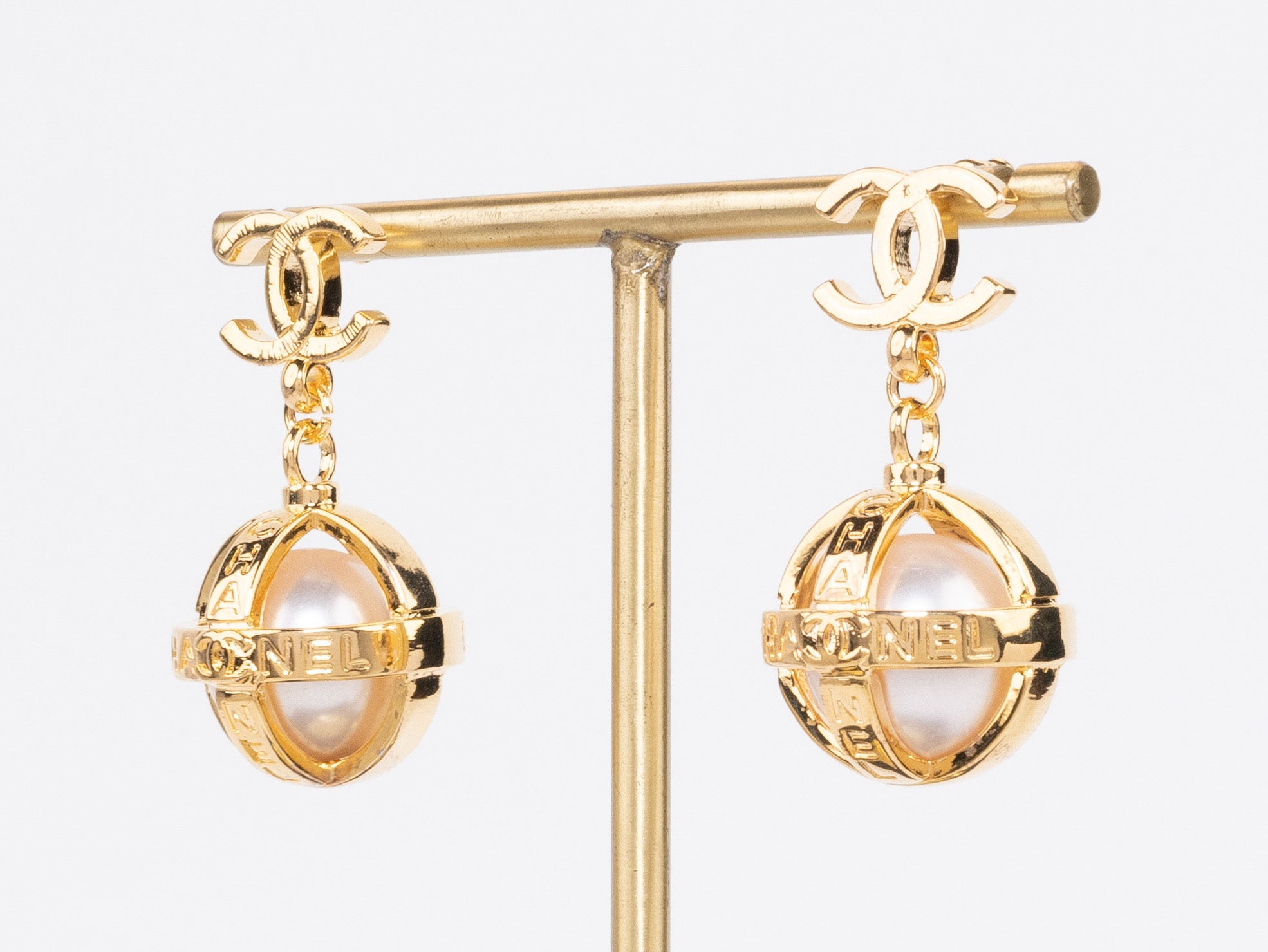 Gold Double C Pearl hanging earrings