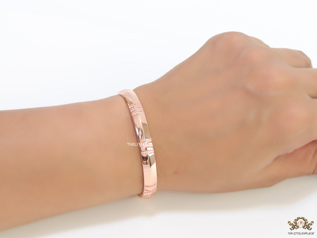Rose gold bracelet with cz roman numerals