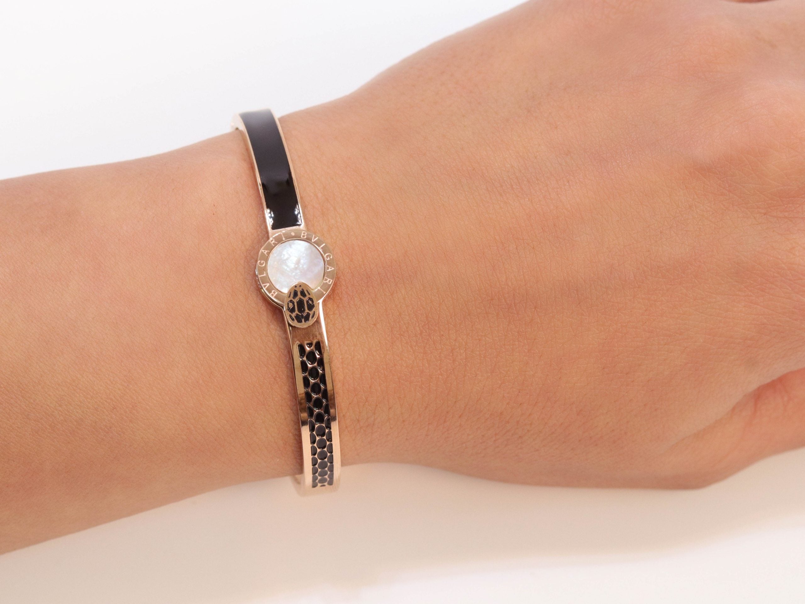 Half textured rose gold & black band