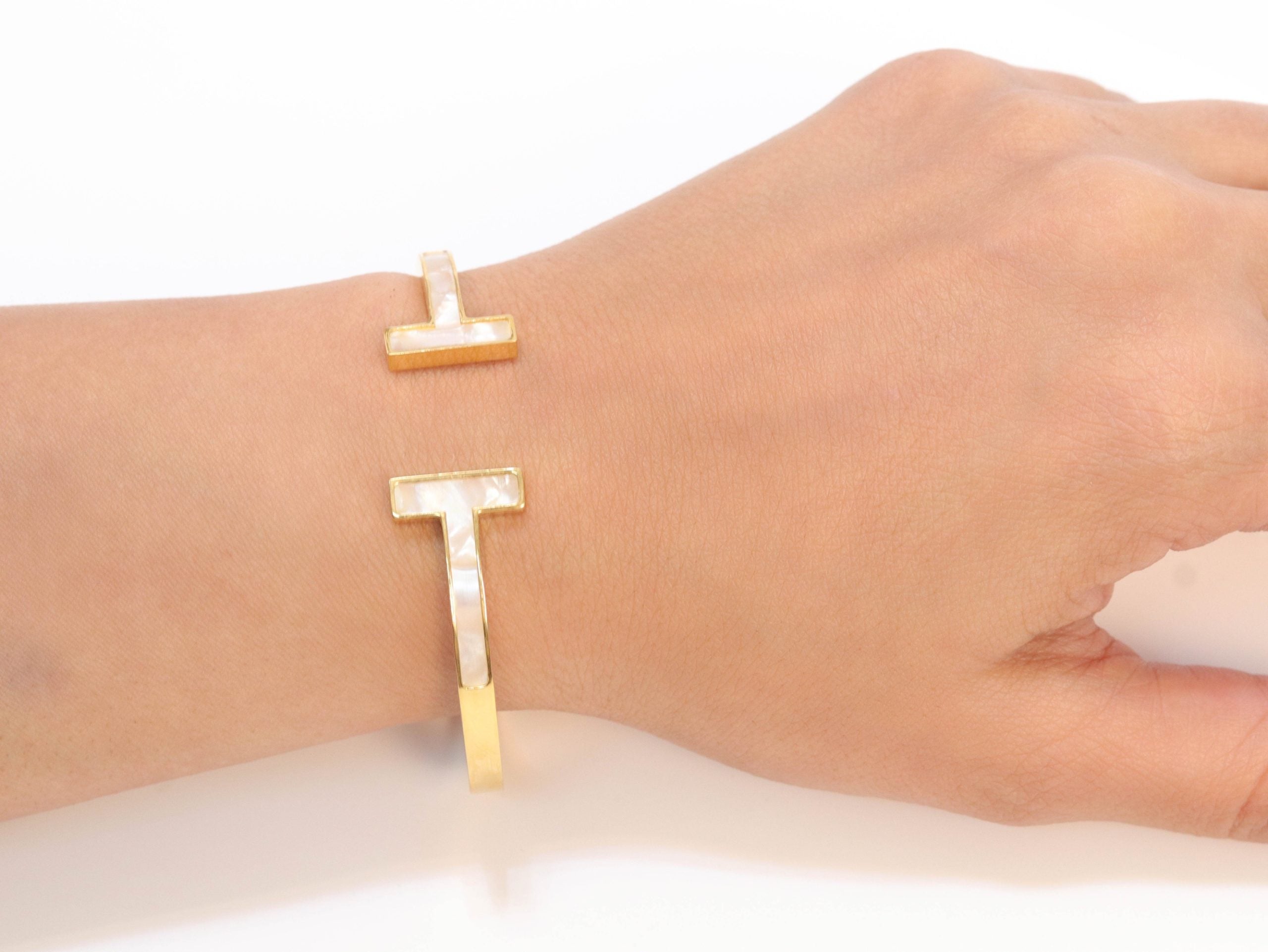 Classic gold and white band bracelet