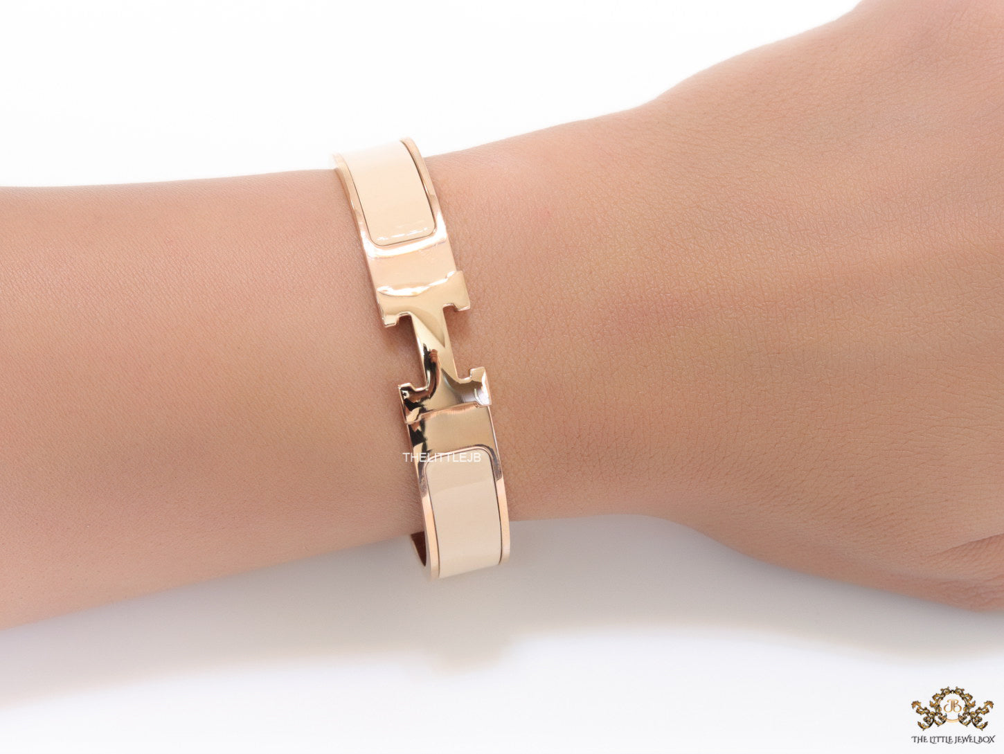 Alphabet H Beige 12 mm  Bracelet in Rose gold