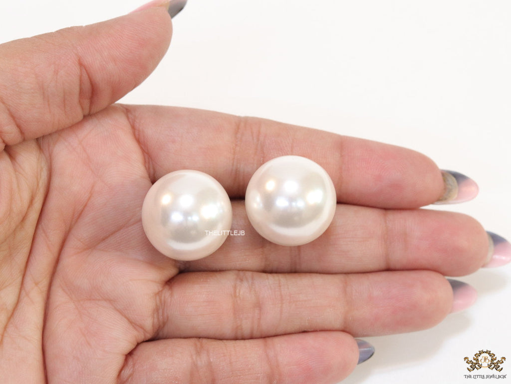 20mm round white pearl stud earrings