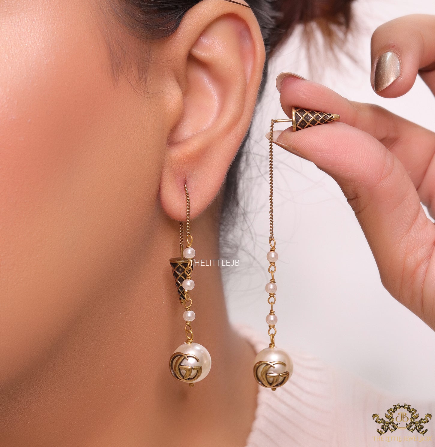 Gold plated ball and chain pattern twin G dangles with pearl