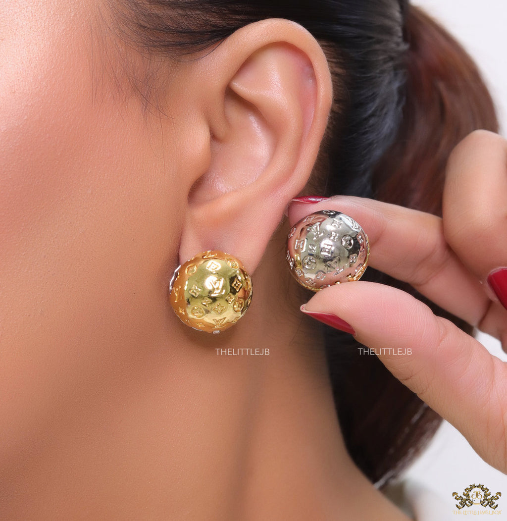Dual plated ball shape studs with embossed alphabets