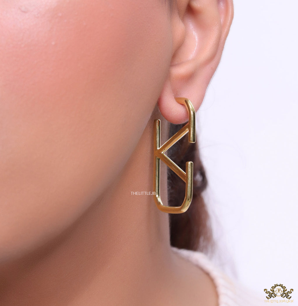 Golden slim 3mm thick V alphabet hoops