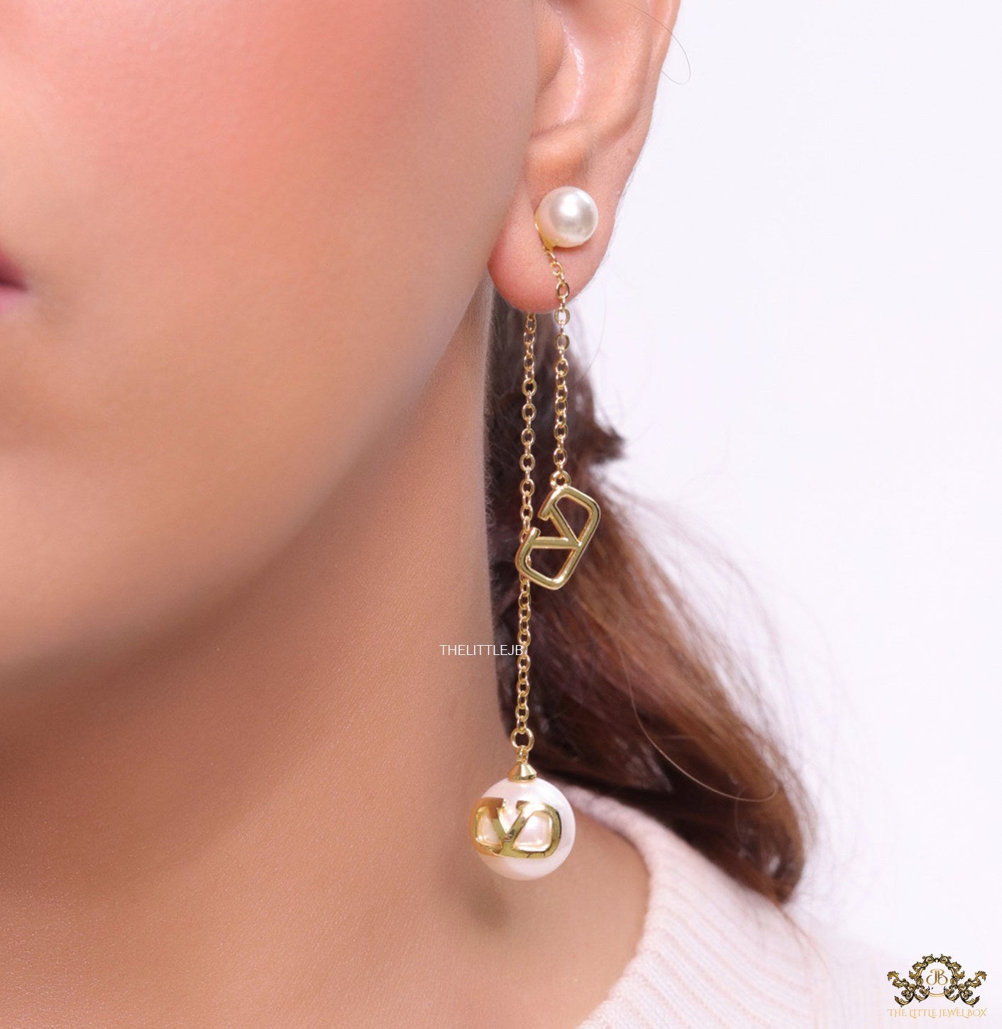 Gold plated long chain alphabet dangles with pearl