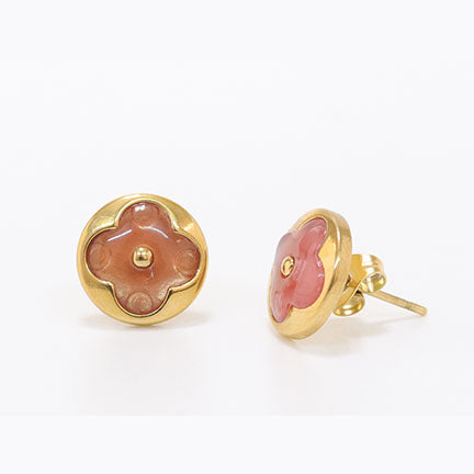 Peach clover leaf motif earing in gold plating