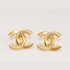 Double C engraved studs