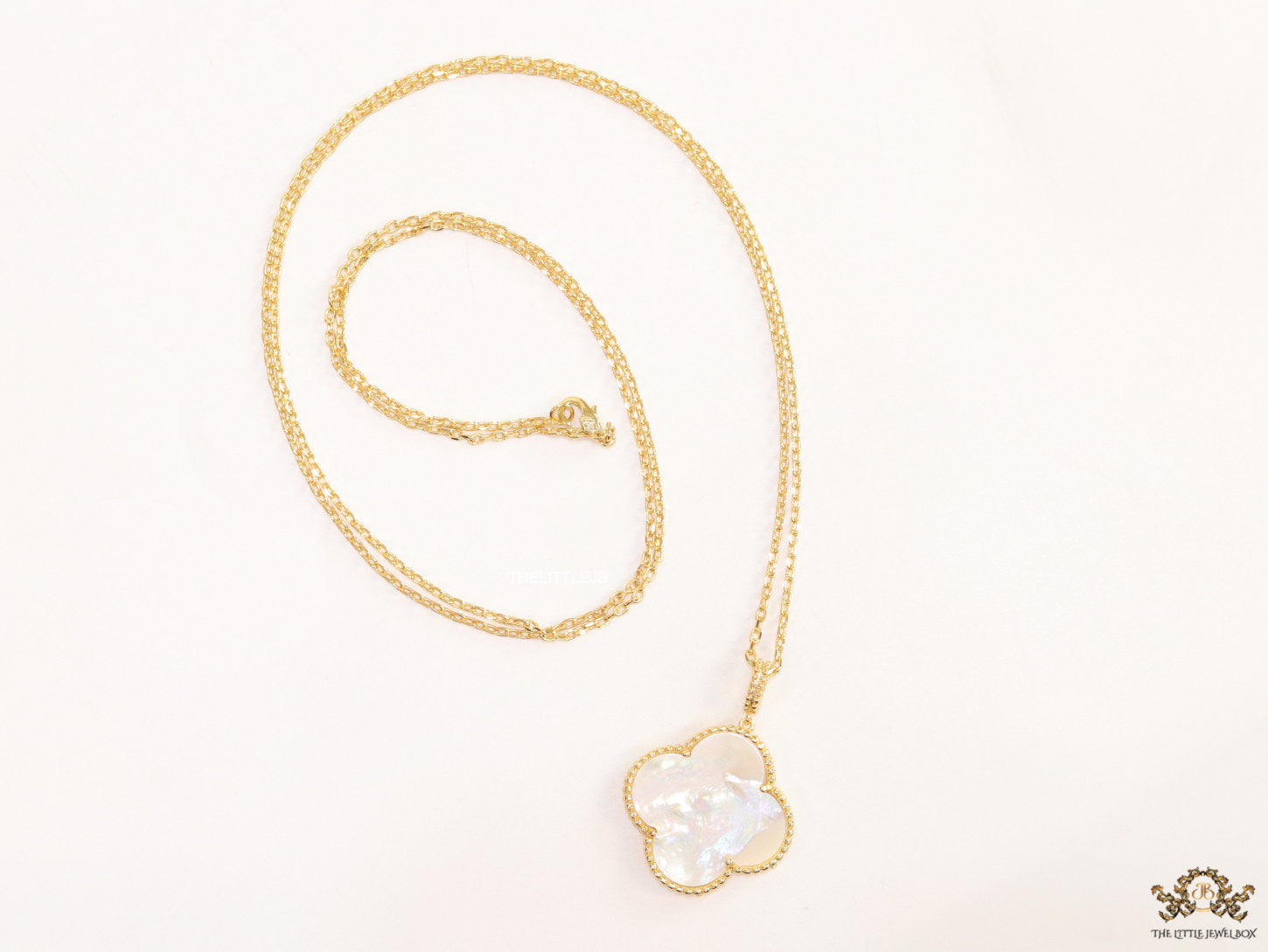 MOP clover pendant in gold plated chain