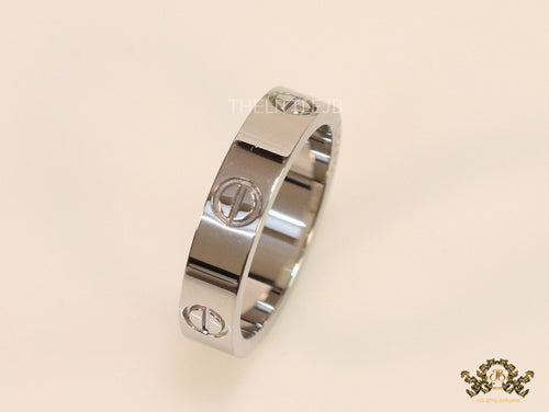 4.5mm Silver plated band with screws